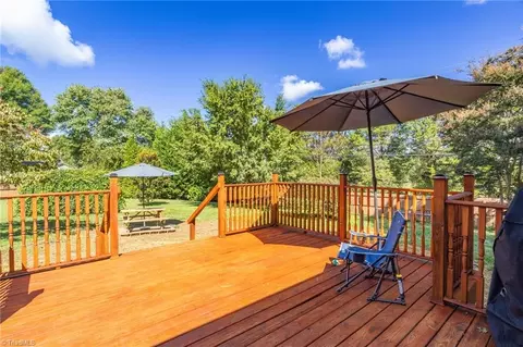 305 Hampton Dr, High Point, NC 27265 photo 26