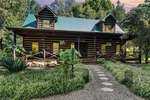 194 Cedar Ridge Rd, Mocksville, NC 27028
