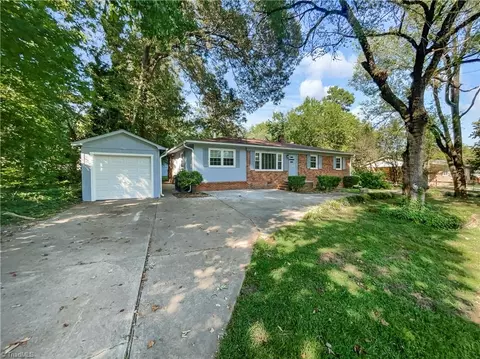 205 Venus Dr, Greensboro, NC 27406