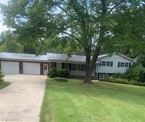 355 Mount Carmel Rd, Lexington, NC 27295