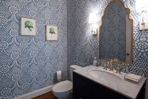 Bath - 4233 Lupton Ct, High Point, NC 27262 photo 3 of 5