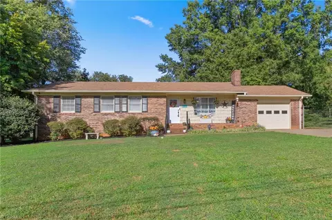 608 Spring St, Yadkinville, NC 27055