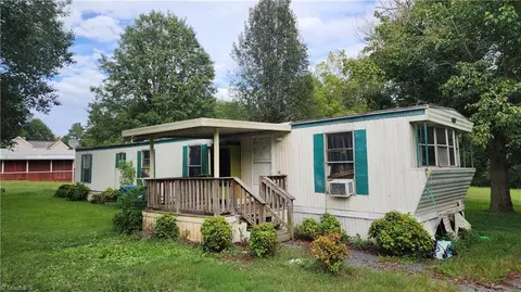 1327 Ridge St, Ramseur, NC 27316