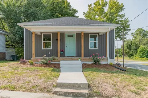 365 Hay St, Mount Airy, NC 27030