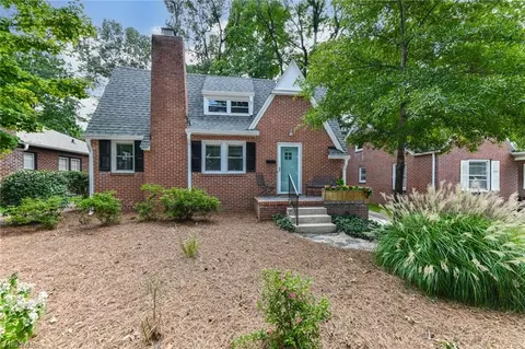 2617 Walker Ave, Greensboro, NC 27403