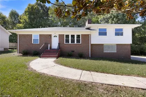 310 Murraylane Rd, Greensboro, NC 27405