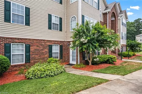 514 Mill Pond Dr, Winston Salem, NC 27106