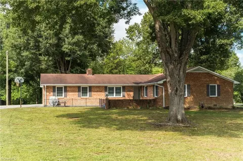 3489 Nc Highway 150 N, Lexington, NC 27295