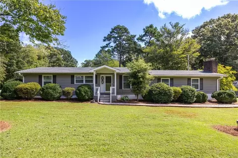 7118 Martin Lake Rd, Summerfield, NC 27358