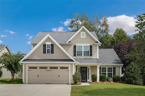 3638 Hayfield Ct, Thomasville, NC 27360