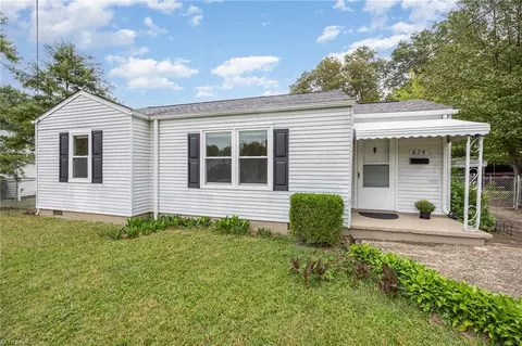 625 Clemson Cir, Winston Salem, NC 27107