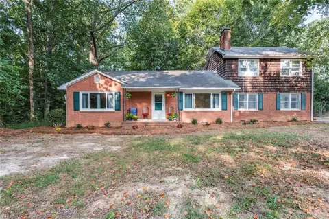 195 Shelton Ave, Lexington, NC 27295