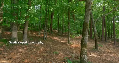 1095 Voss Hill Dr, King, NC 27021