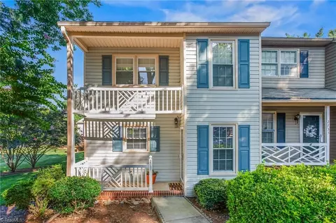 2757 Crosswinds Dr, Winston Salem, NC 27127