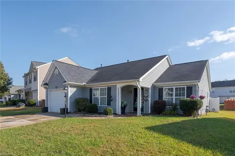 1508 Hamilton Hills Dr, Greensboro, NC 27406
