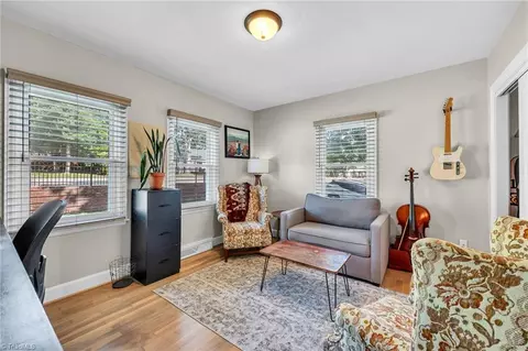 706 Oakview Rd, High Point, NC 27265 photo 9