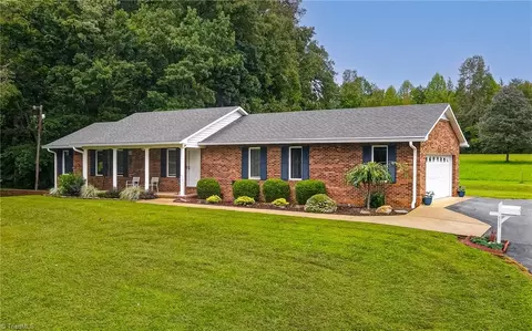 515 Backwoods Ln, Colfax, NC 27235