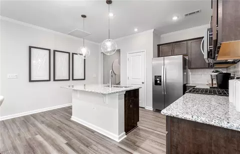 942 Falls Grove Trl, High Point, NC 27265 photo 5