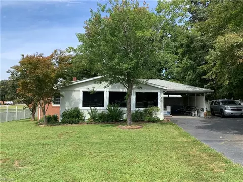 8461 Holly Grove Rd, Thomasville, NC 27360