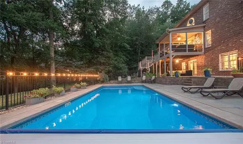 124 Latrobe Ct, Advance, NC 27006