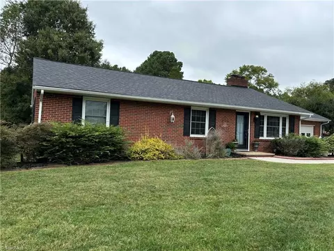 1875 Darwick Rd, Winston Salem, NC 27127