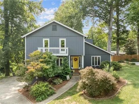 130 Saxby Ct, Clemmons, NC 27012