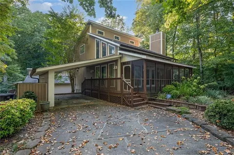 2751 Woodlore Trl, Winston Salem, NC 27103