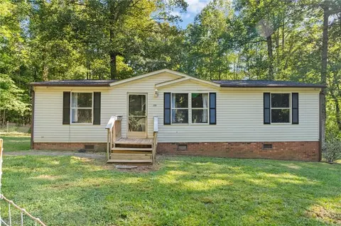 1205 Geeps Trail Rd, King, NC 27021