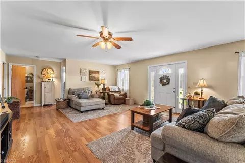 577 Jericho Rd, Harmony, NC 28634 photo 9