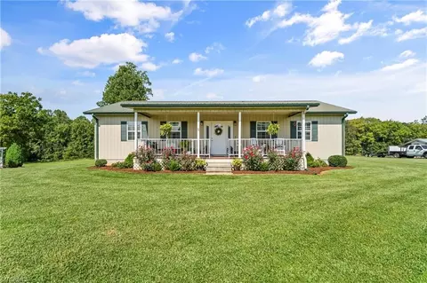 577 Jericho Rd, Harmony, NC 28634 photo 5