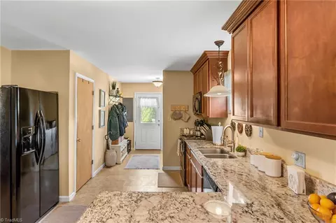 577 Jericho Rd, Harmony, NC 28634 photo 12