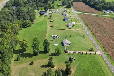 577 Jericho Rd, Harmony, NC 28634 photo 31