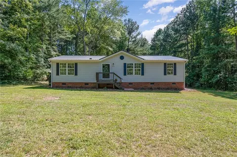 6133 Pisgah Covered Bridge Rd, Asheboro, NC 27205