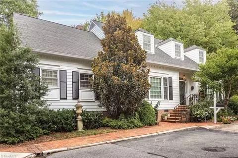 2 Ashton Sq, Greensboro, NC 27408