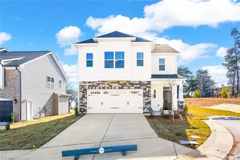 7254 Huntgate Dr, Kernersville, NC 27284