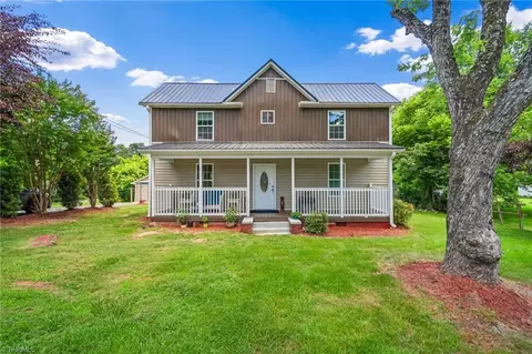 152 Sunrise Ave, Franklinville, NC 27248
