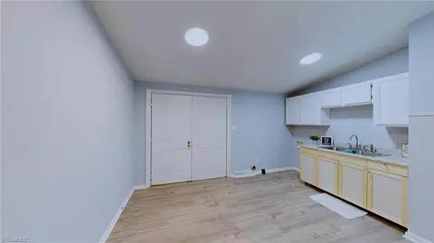910 Forrest St, High Point, NC 27262 photo 9