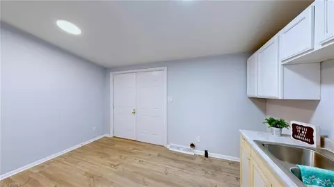 910 Forrest St, High Point, NC 27262 photo 12