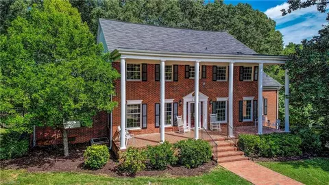 4915 Edinborough Rd, Greensboro, NC 27406