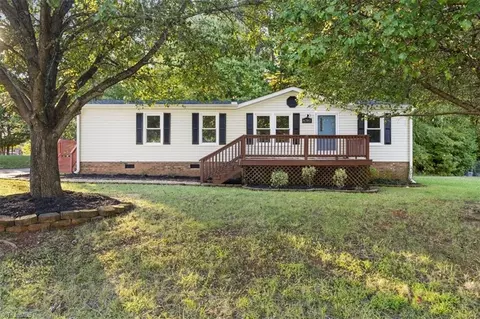 4701 Benttree Dr, Mcleansville, NC 27301