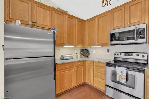 Kitchen - 18237 Conductor Ct, Cornelius, NC 28031 photo 1 of 2