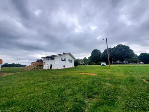 943 Haystack Rd, Mount Airy, NC 27030 photo 23