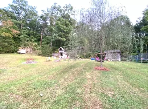 140 Flagstone Way, Lowgap, NC 27024 photo 13