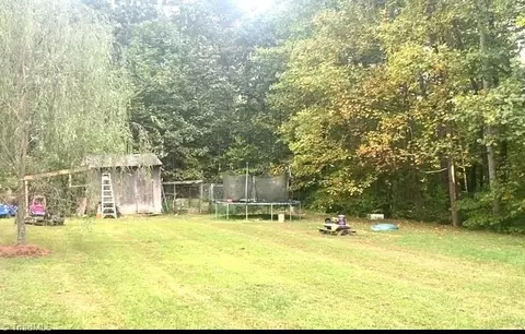 140 Flagstone Way, Lowgap, NC 27024 photo 12