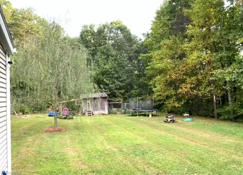 140 Flagstone Way, Lowgap, NC 27024 photo 16
