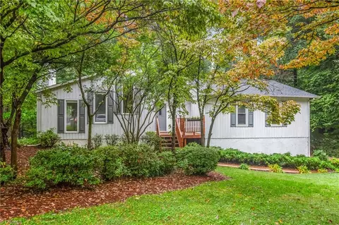 1211 Century Park Ave, Kernersville, NC 27284