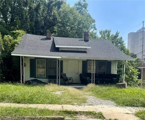 702 Commerce Ave E, High Point, NC 27260
