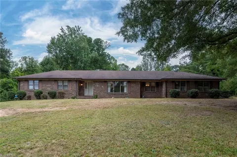1109 Petree Rd, Winston Salem, NC 27106
