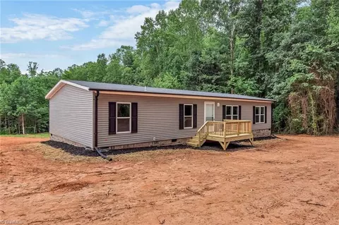 51 Tippy Dr, Stony Point, NC 28678