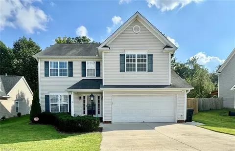 4582 Woodway Dr, Kernersville, NC 27284